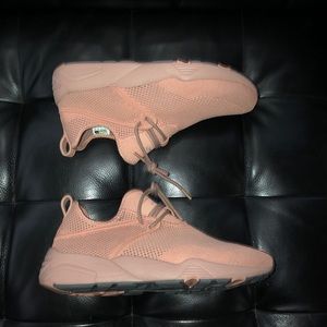 Puma Stampd Woven Shoe-Never been worn before